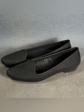 CROCS Eve Pointy Toe Ballet Flat Black Slip On Shoes Women’s Size 6